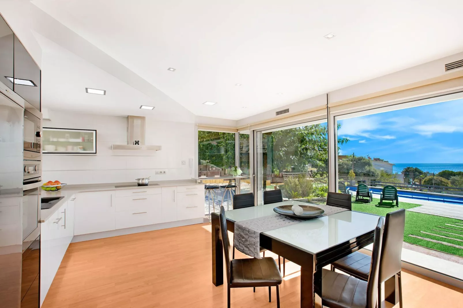 Cristina-Dining room