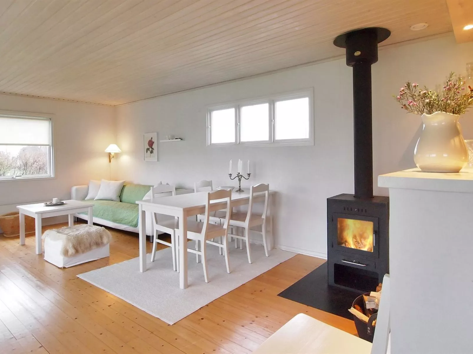 "Iven" - 140m from the sea-Drinnen