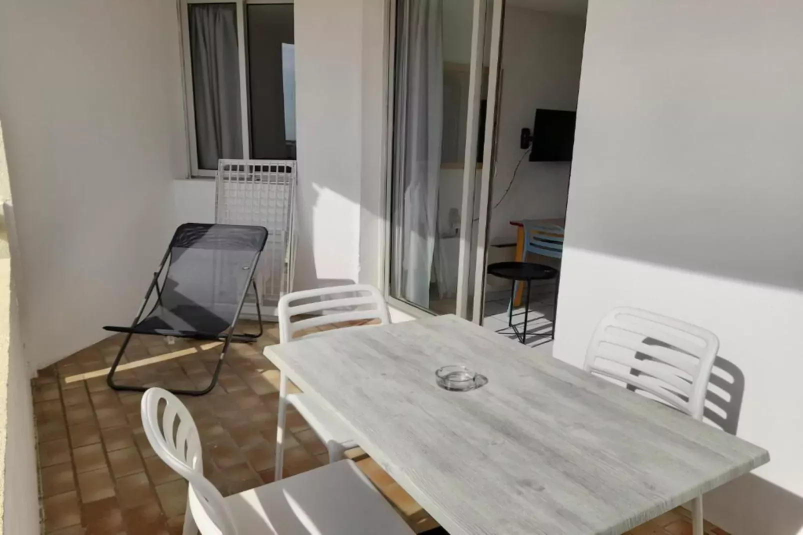 Appartement 1 Pièce 3 Personnes 1  bébé Vue Port-Terrace balcony