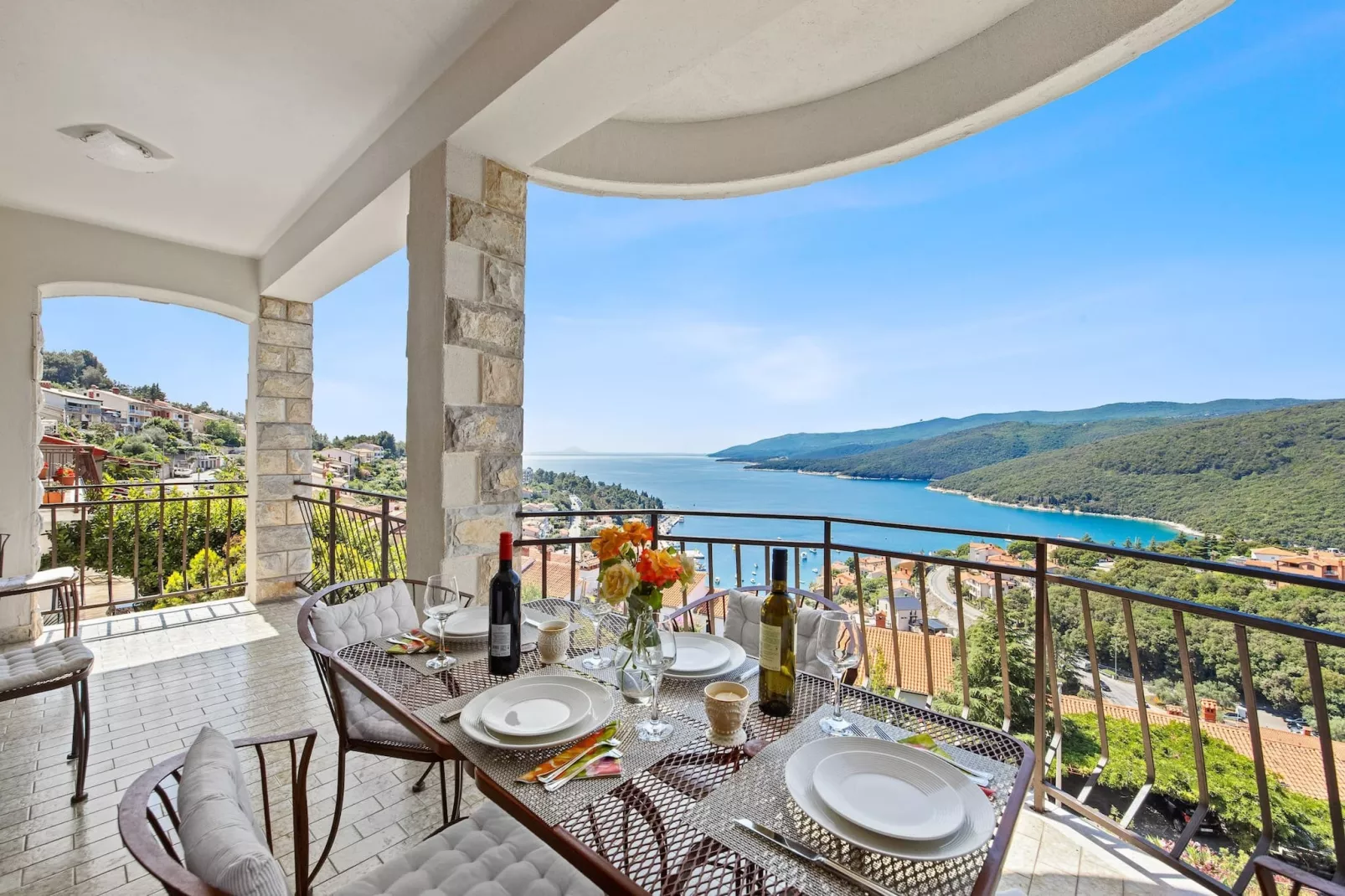 Lady M Gold - Balcony and Sea View-Terrace balcony