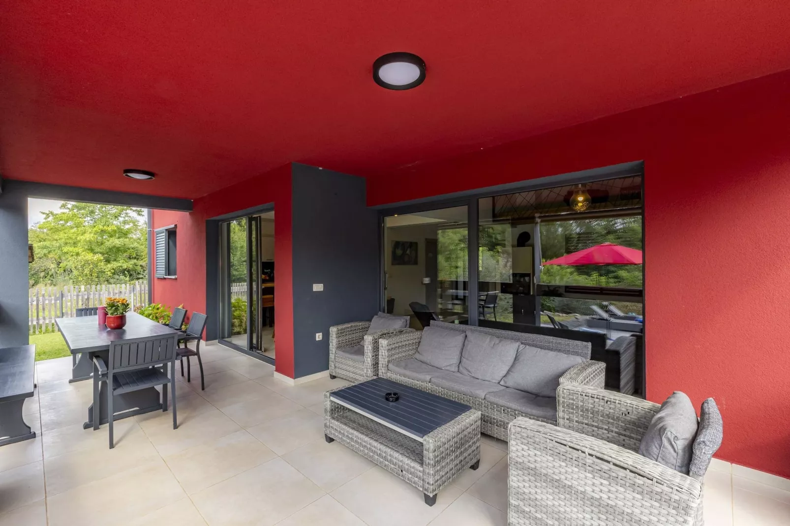 Red House Kraj Drage - Oasis in the Nature-Terrassenbalkon