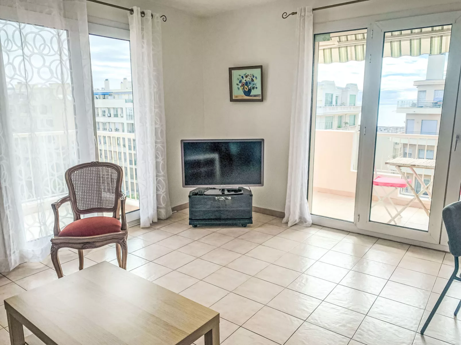 Baie Azur-Inside