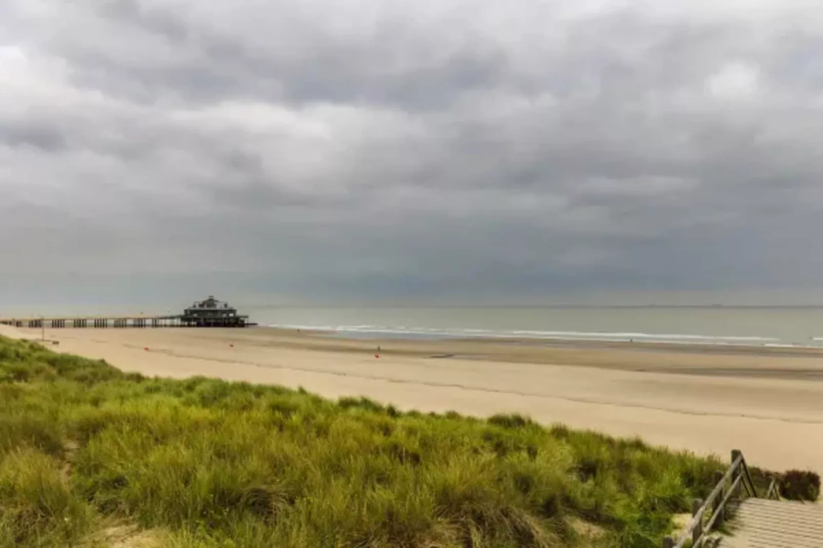Resort Beachside 5-Areas summer 5km