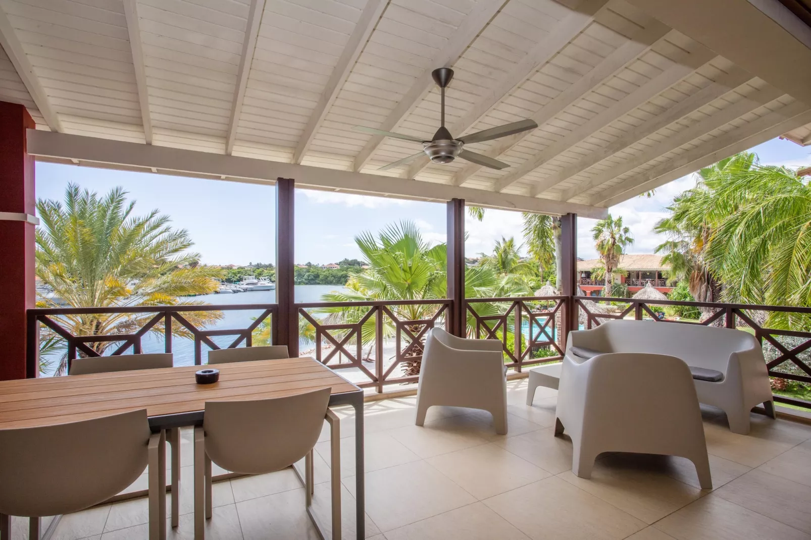 Spanish Water Apartment-Terrace balcony