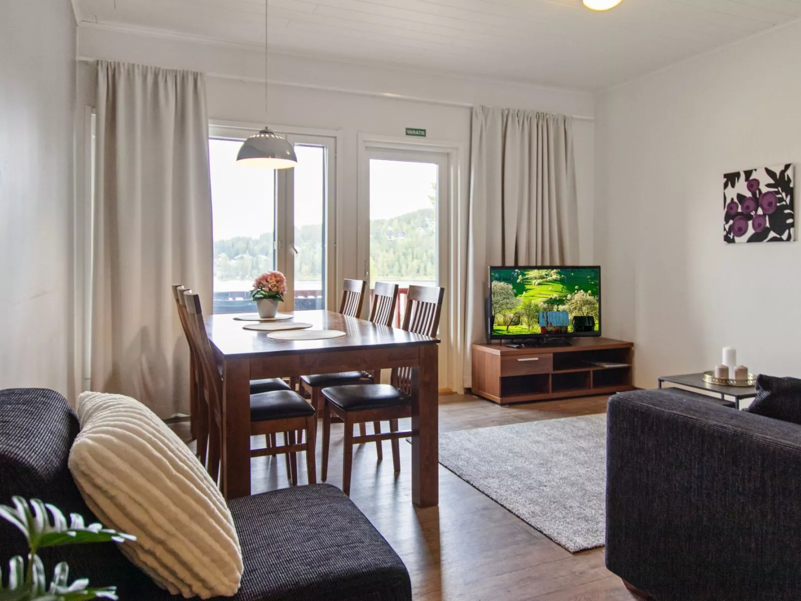 Skivillas 47 ukkohalla (a8)-Inside