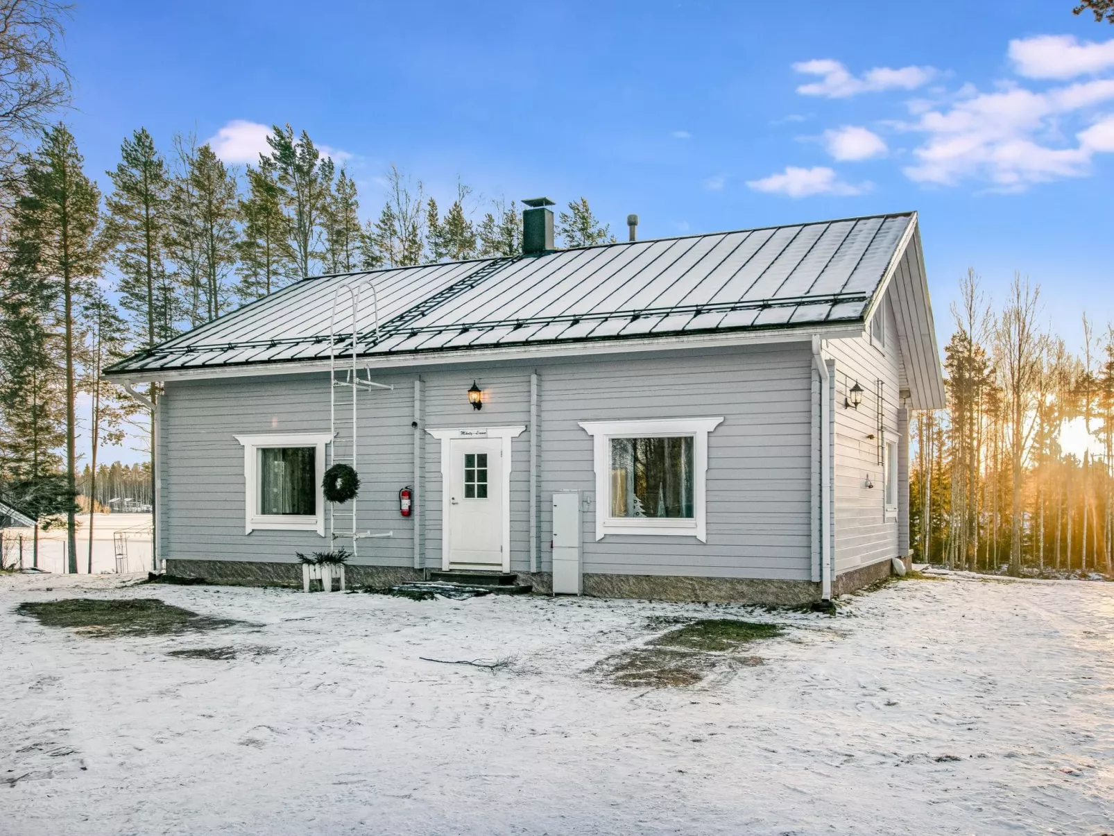 Mänty-linna-Outside
