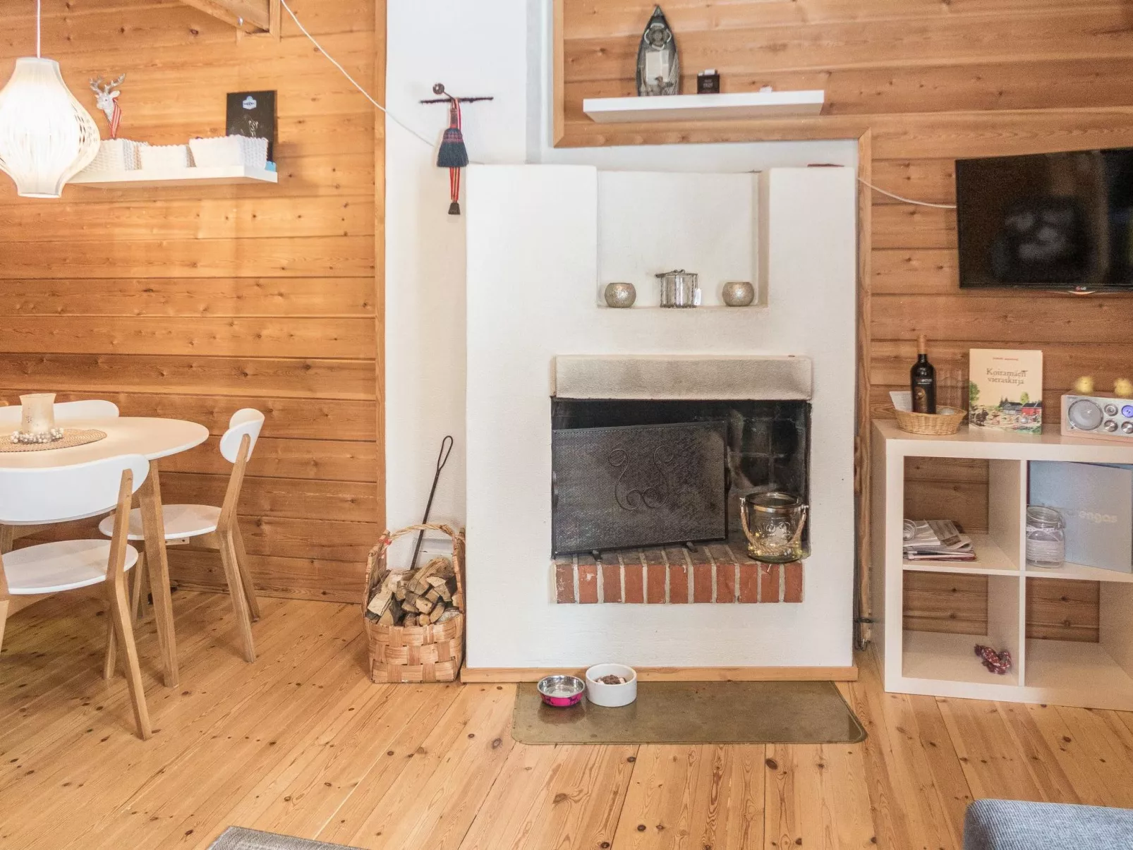 Piilola nr 1-Inside