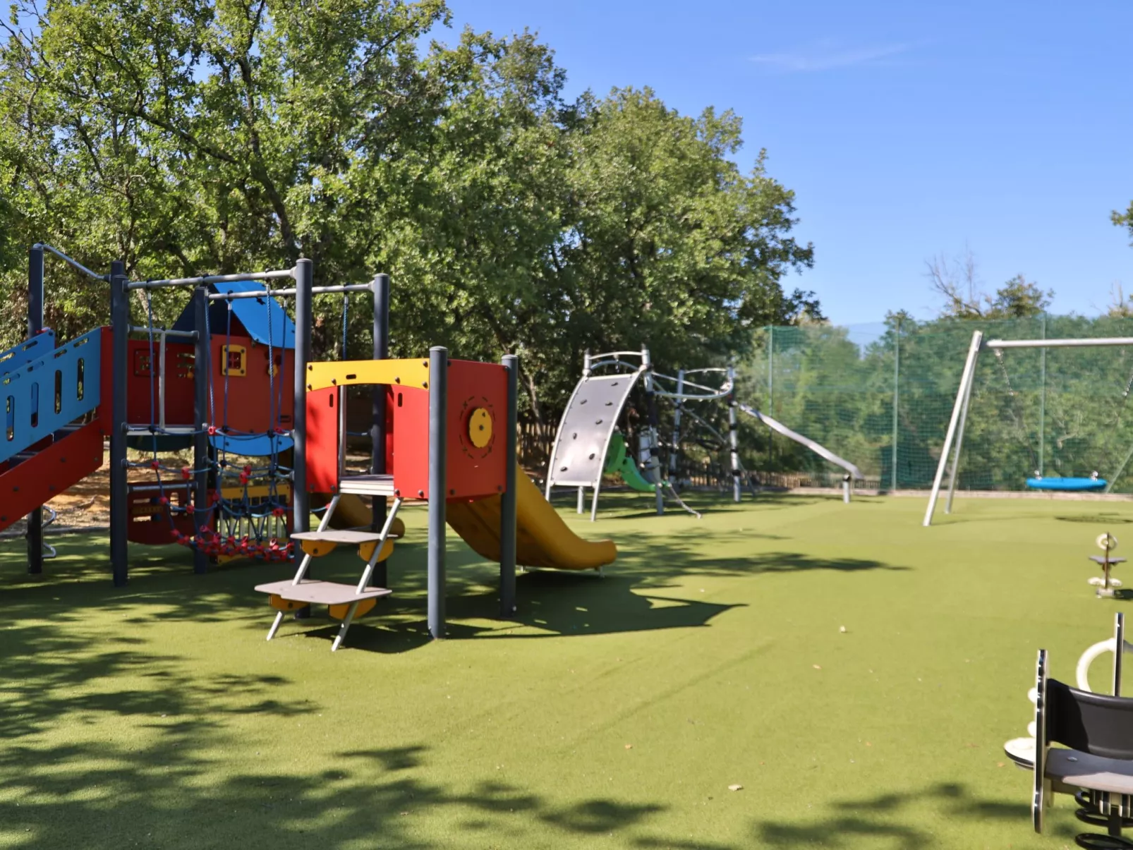 Le Vallon-Outside
