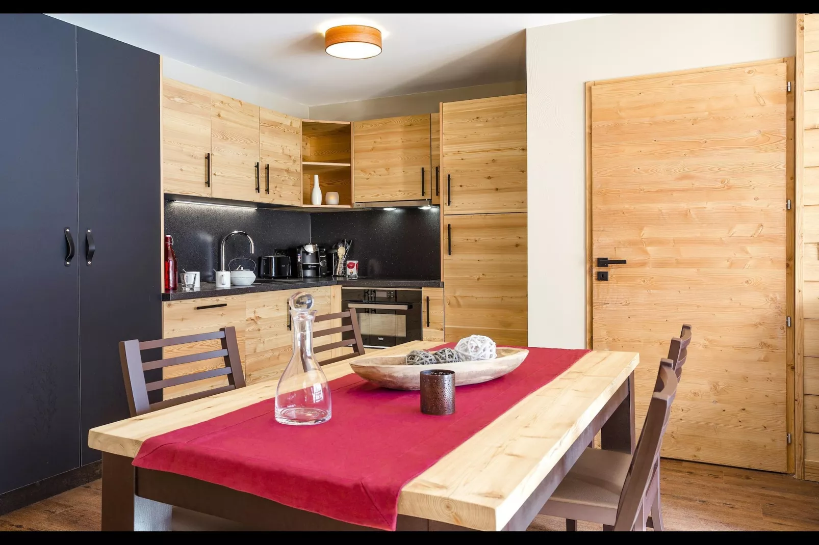TIGNES_S8L-Dining room