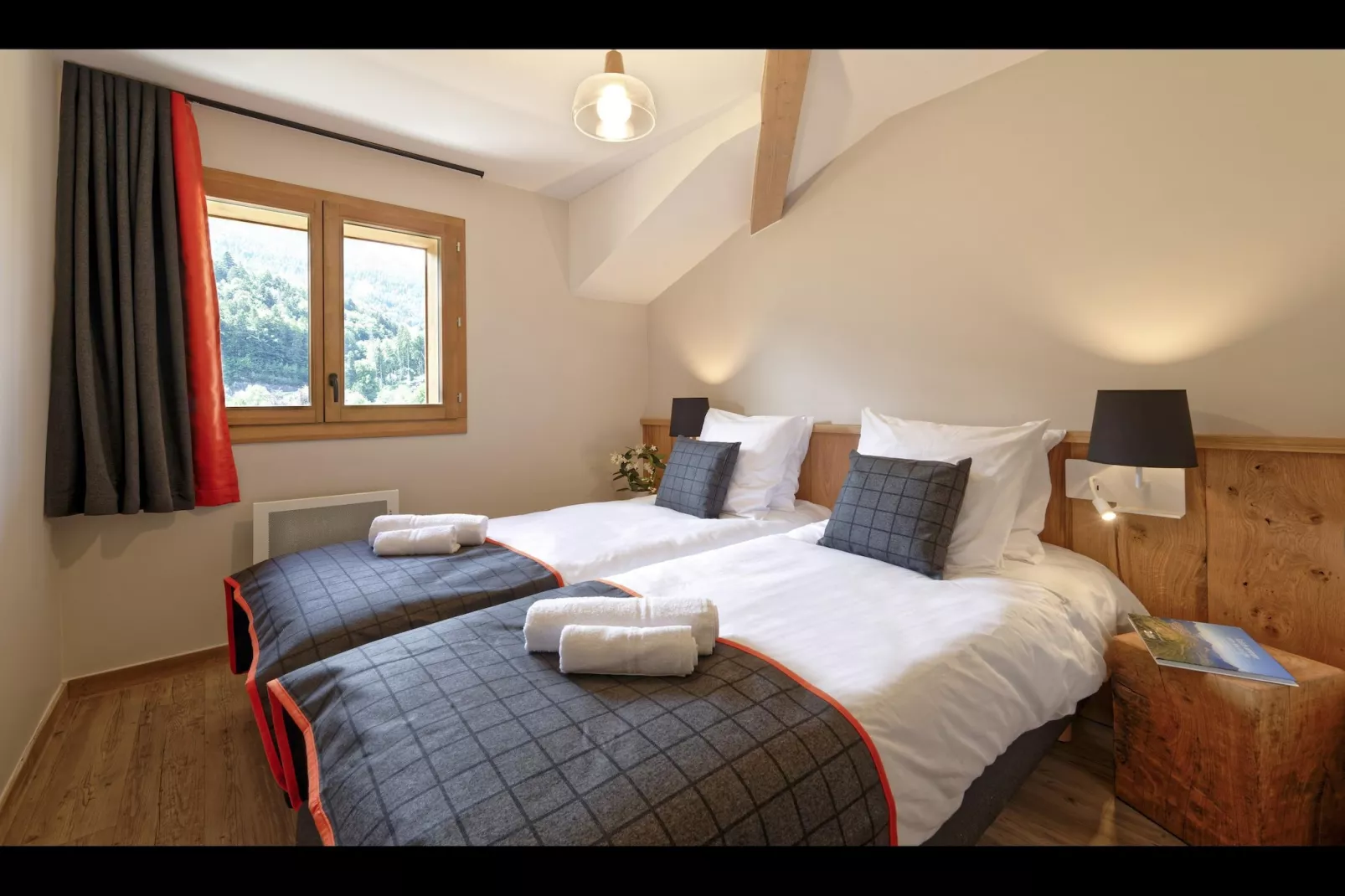 SAMOËNS-S8V-Bedroom