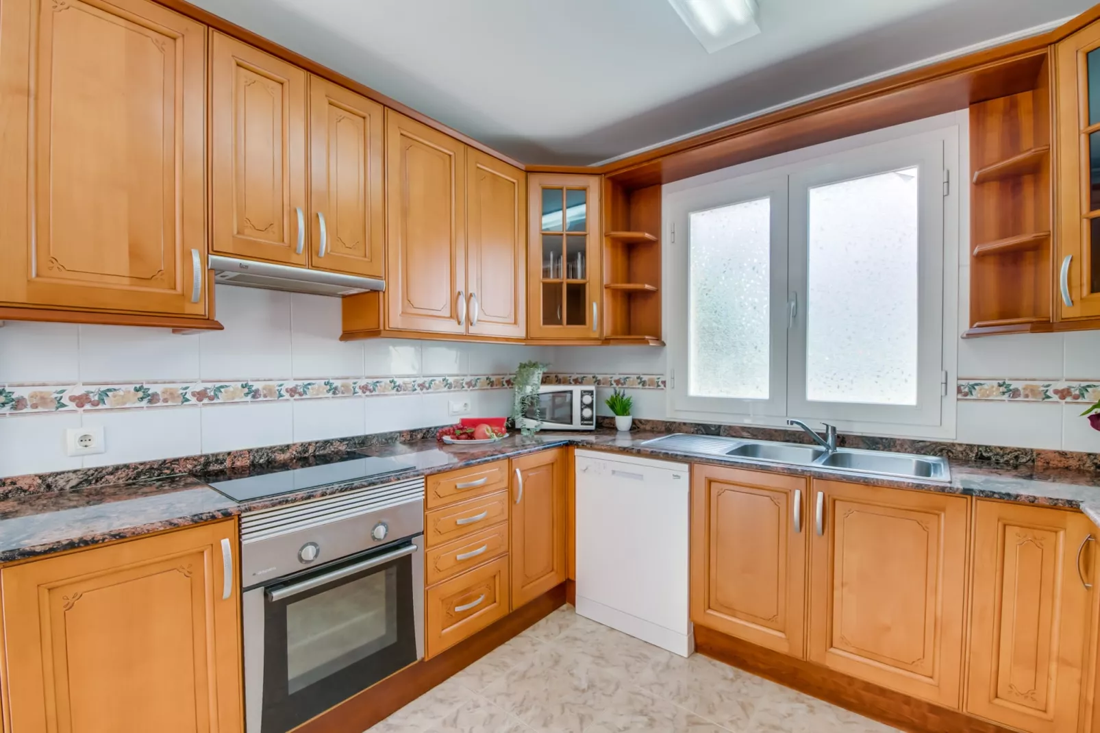 Villa Corb Mari-Kitchen