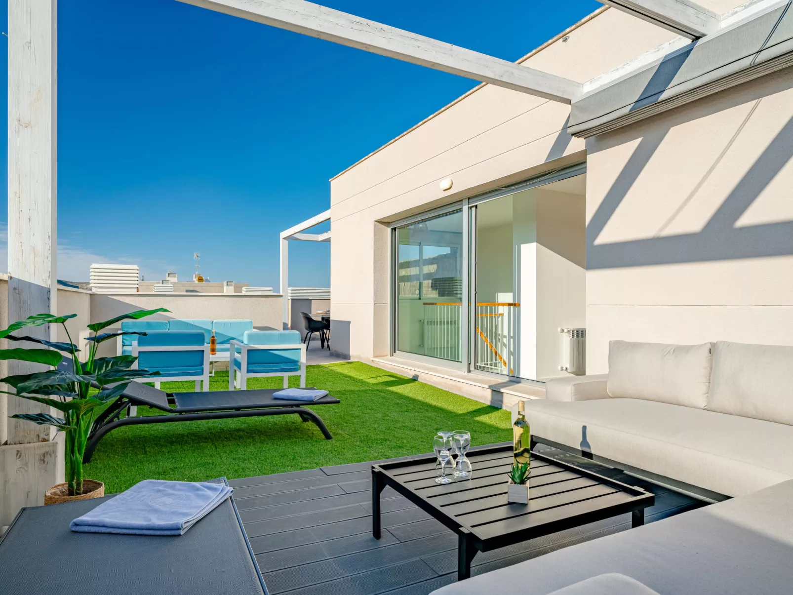 Arenal Boutique Suite-Outside