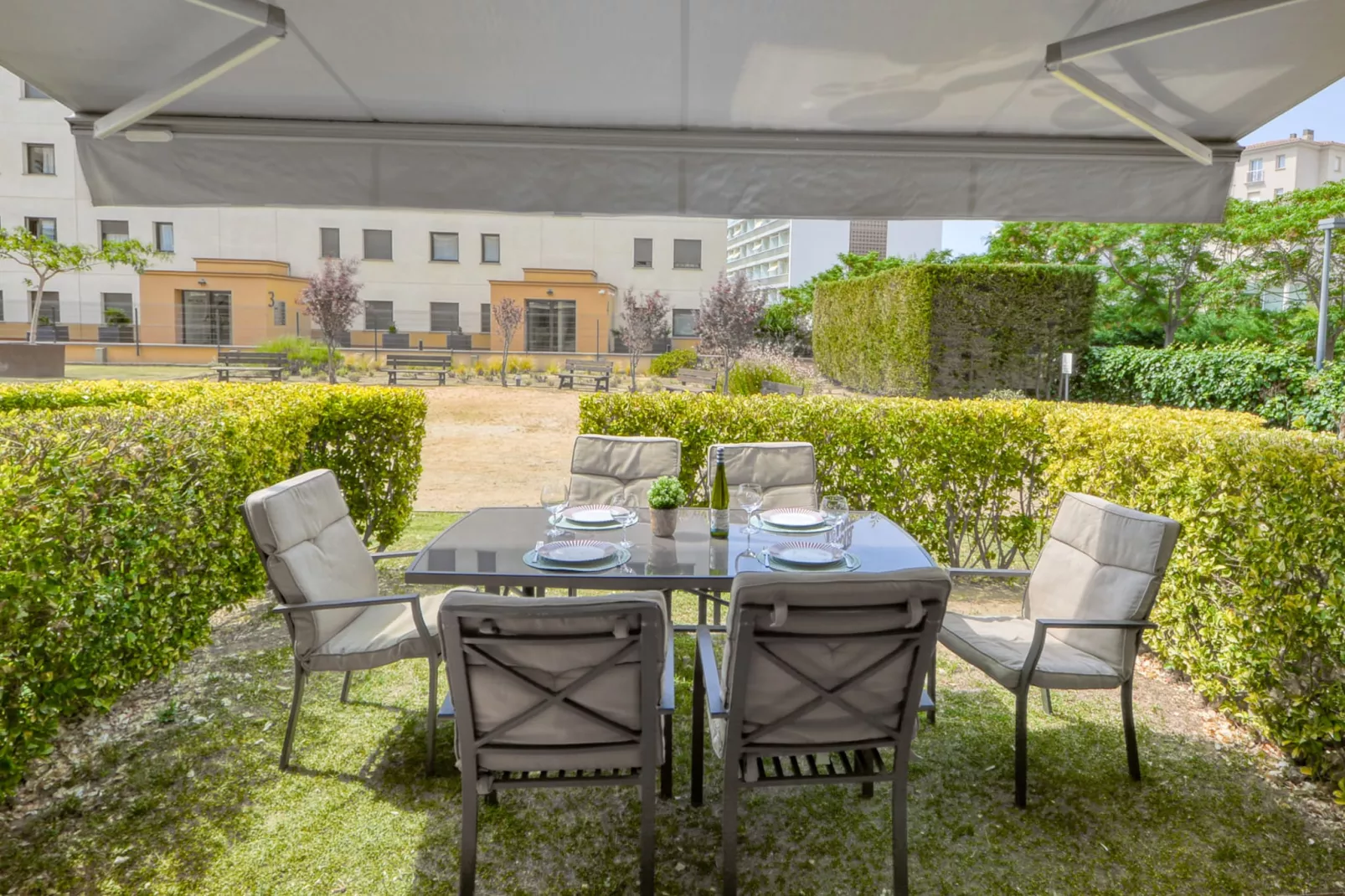 MILENI 2 4 Bjs 2 Roses-Terrace balcony