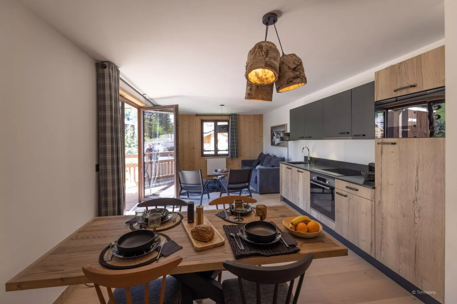 SERRE CHEVALIER Le Cristal Lodge-A36S-Kitchen