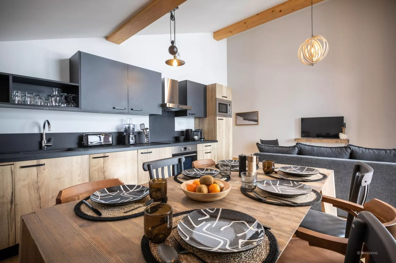 LES SAISIES L’Altaréna-A24S-Kitchen