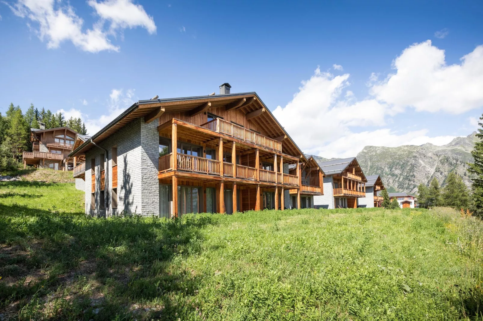 Le Hameau de barthelemy-A46P-Extérieur été