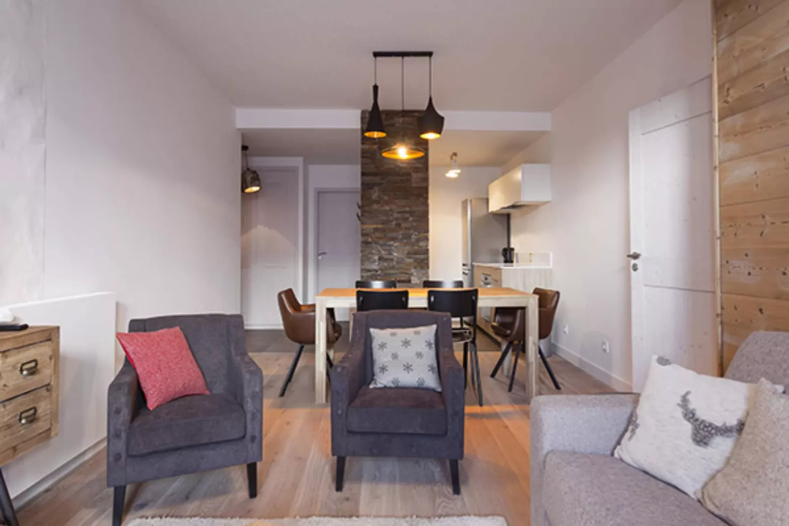 Le Hameau de barthelemy-A48S-Salon