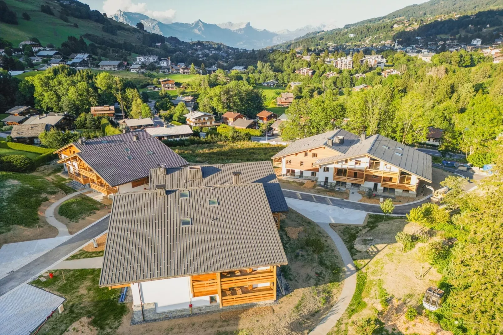 MEGEVE L’Eclat des Vériaz-A24S-Areas summer 1km
