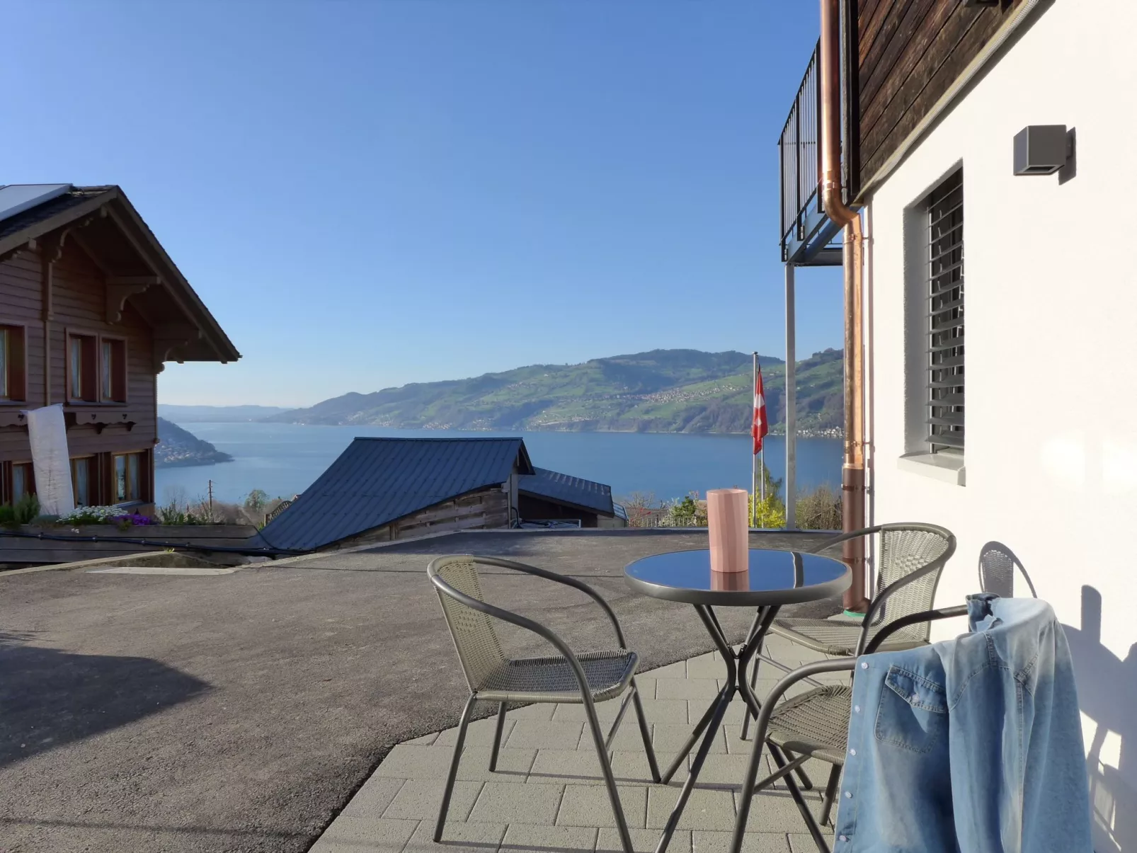 Huus Chloster, Apt Niesen