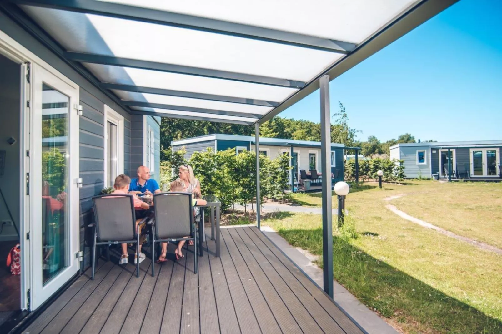 Forest Edge Chalet | 2 - 6 people-Terrace balcony