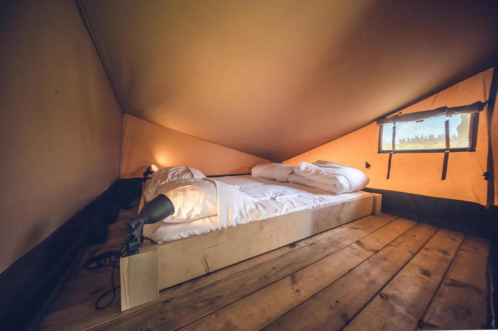 Safari tent 'Edelhert' | 2 - 8 pers-Schlafzimmer
