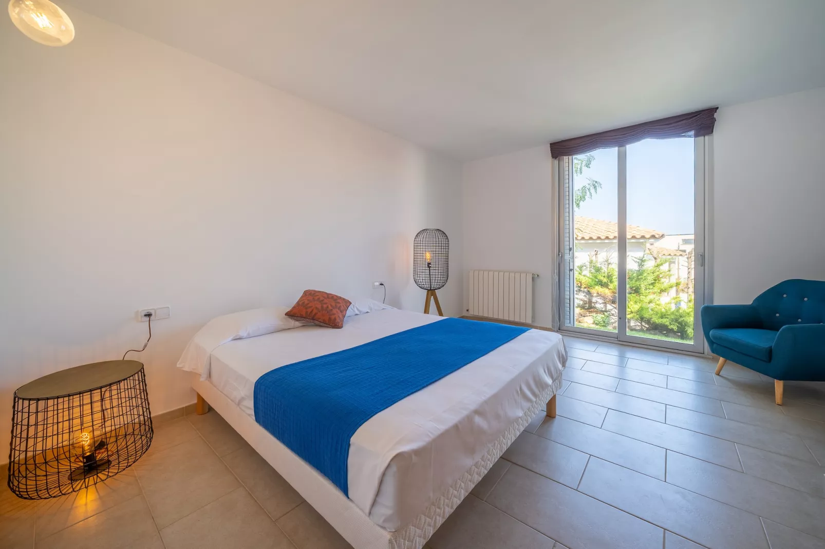 Illa-Bedroom