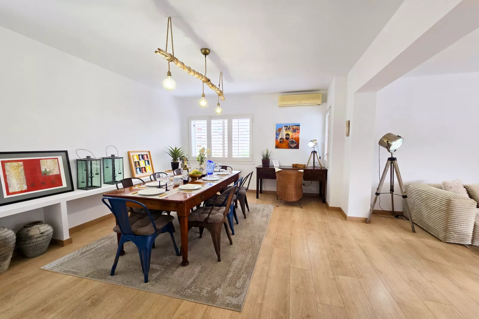 Veronica-Dining room