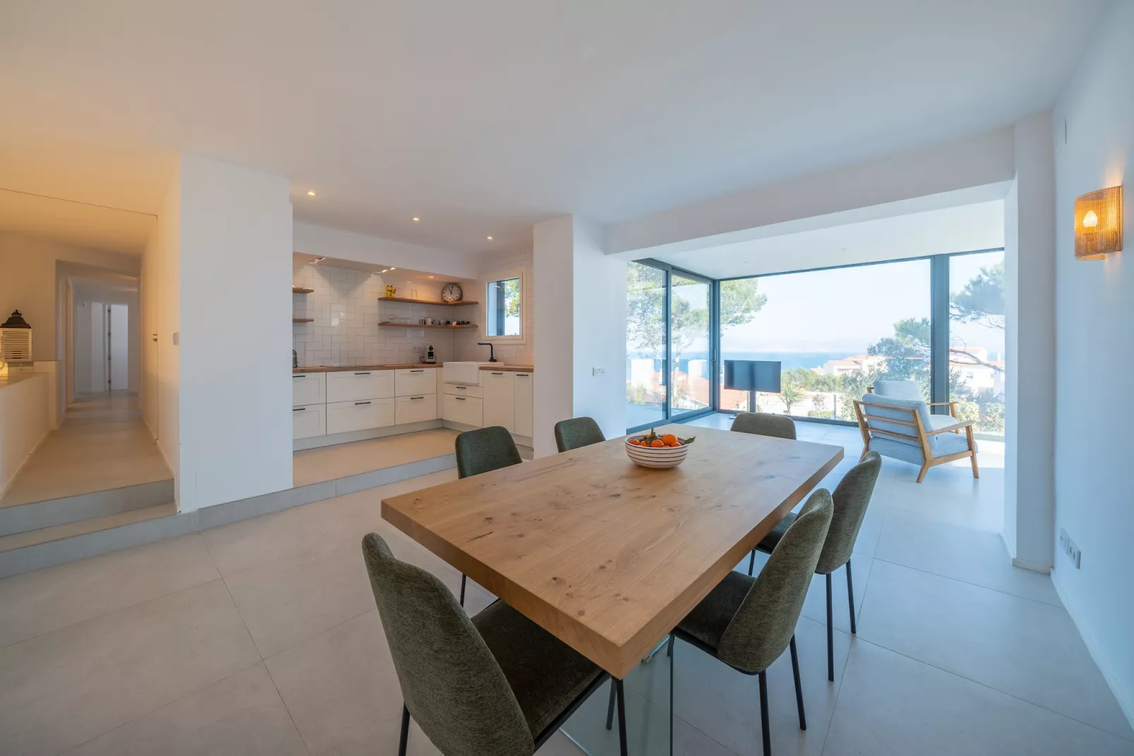 Vela-Dining room