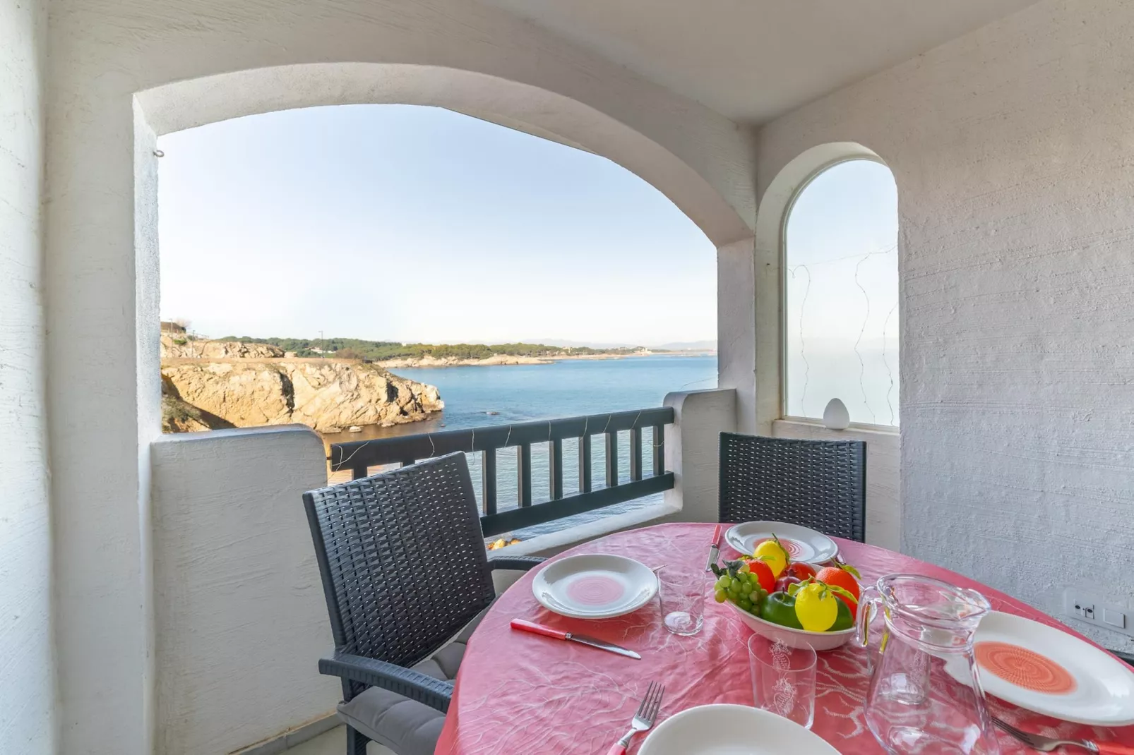 Lucia-Terrace balcony