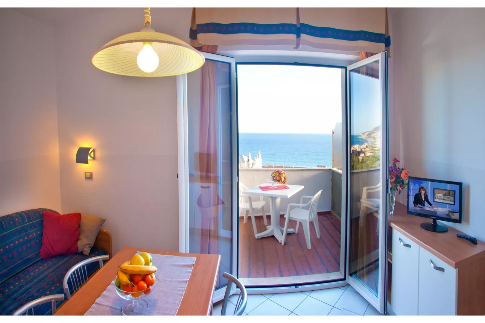 RESIDENCE SANT'ANNA TWO-ROOM APT 5 PAX B5-Terrace balcony