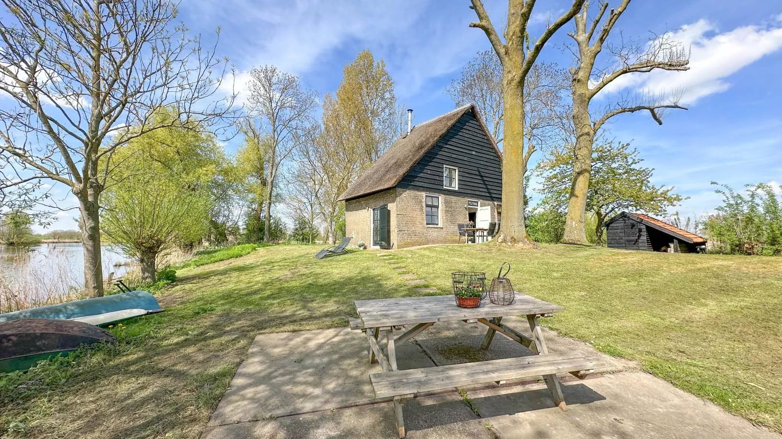 Biesboschhuisje-Exterior summer