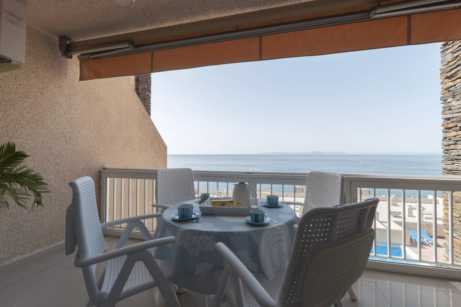 1085 DALLAS vista Mar-Terrace balcony