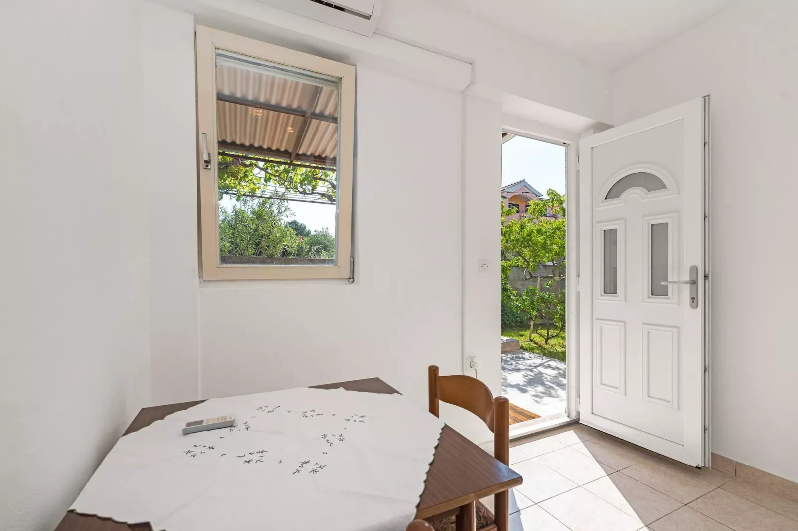 Apartments Jagoda - studio apartment-Esszimmer