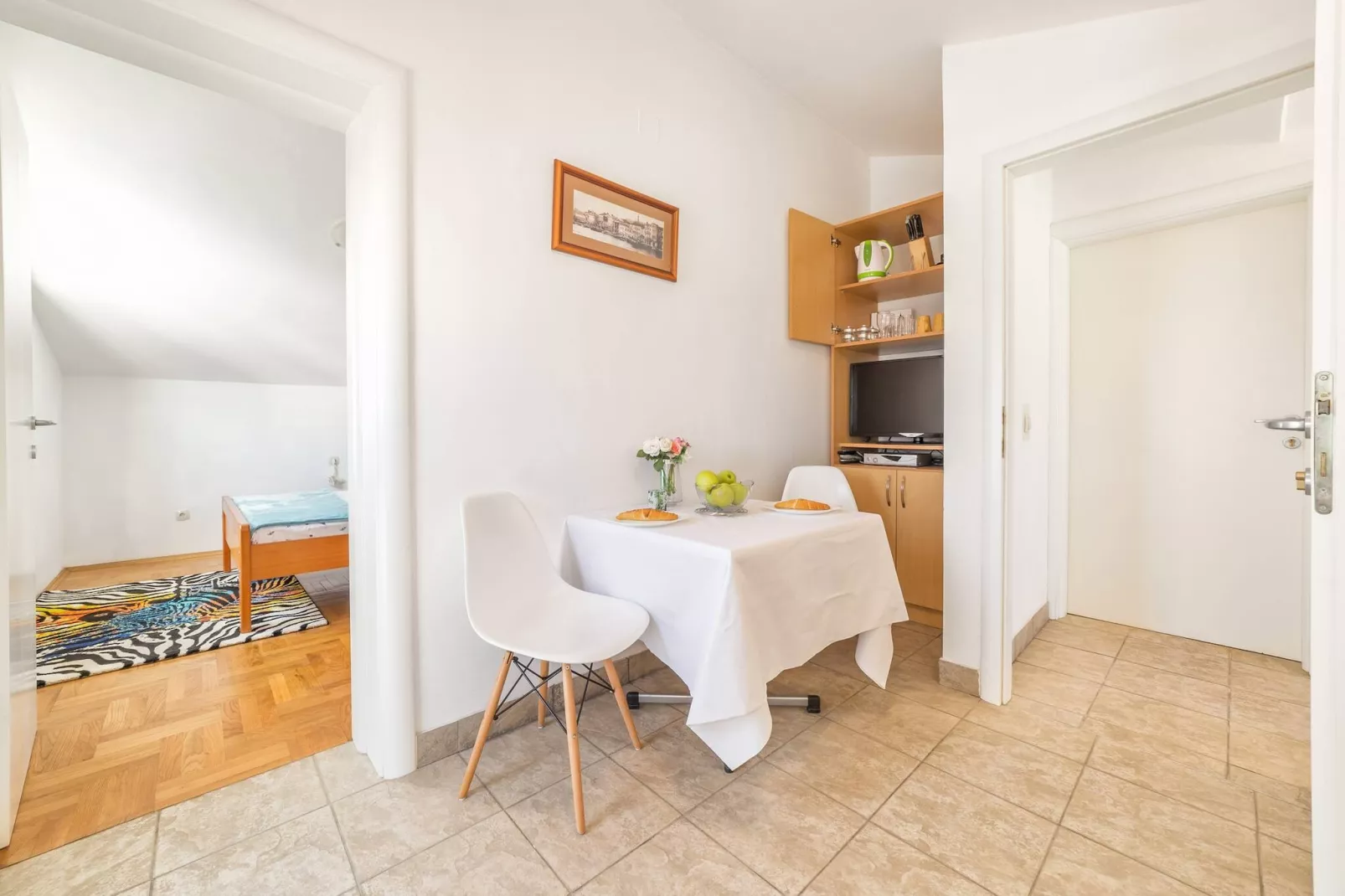 Apartments Nikol - one bedroom apartment A5-Esszimmer