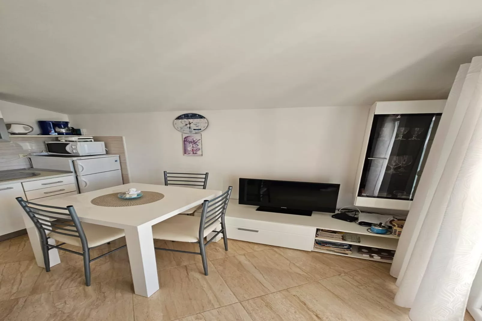Apartments Olga - two bedroom apartment A4-Dining room