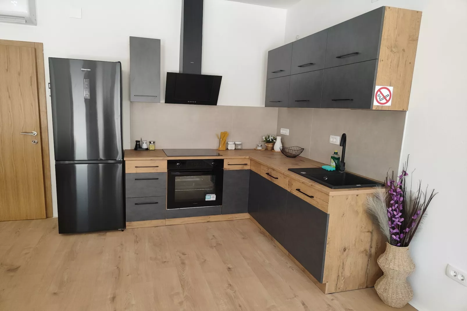 Apartments Rina - one bedroom apartment A4-Kitchen