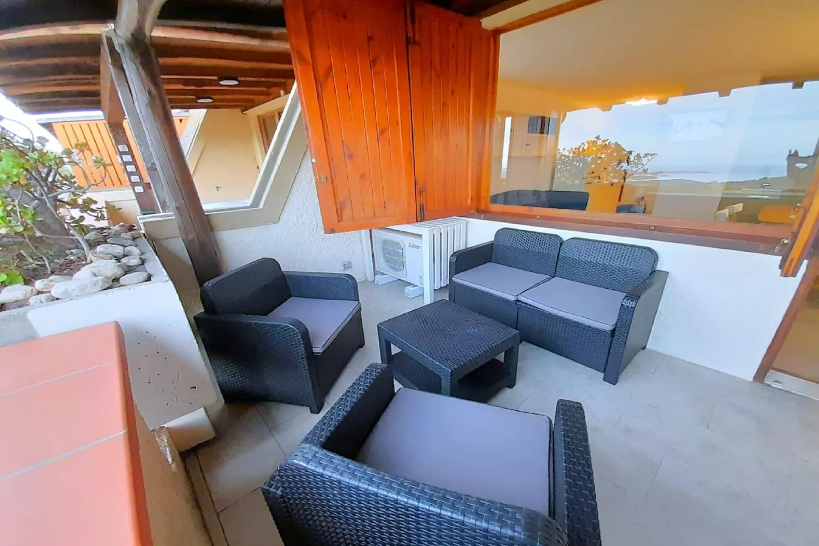 Bilocale 2/13 con AC-Balcon-terrasse