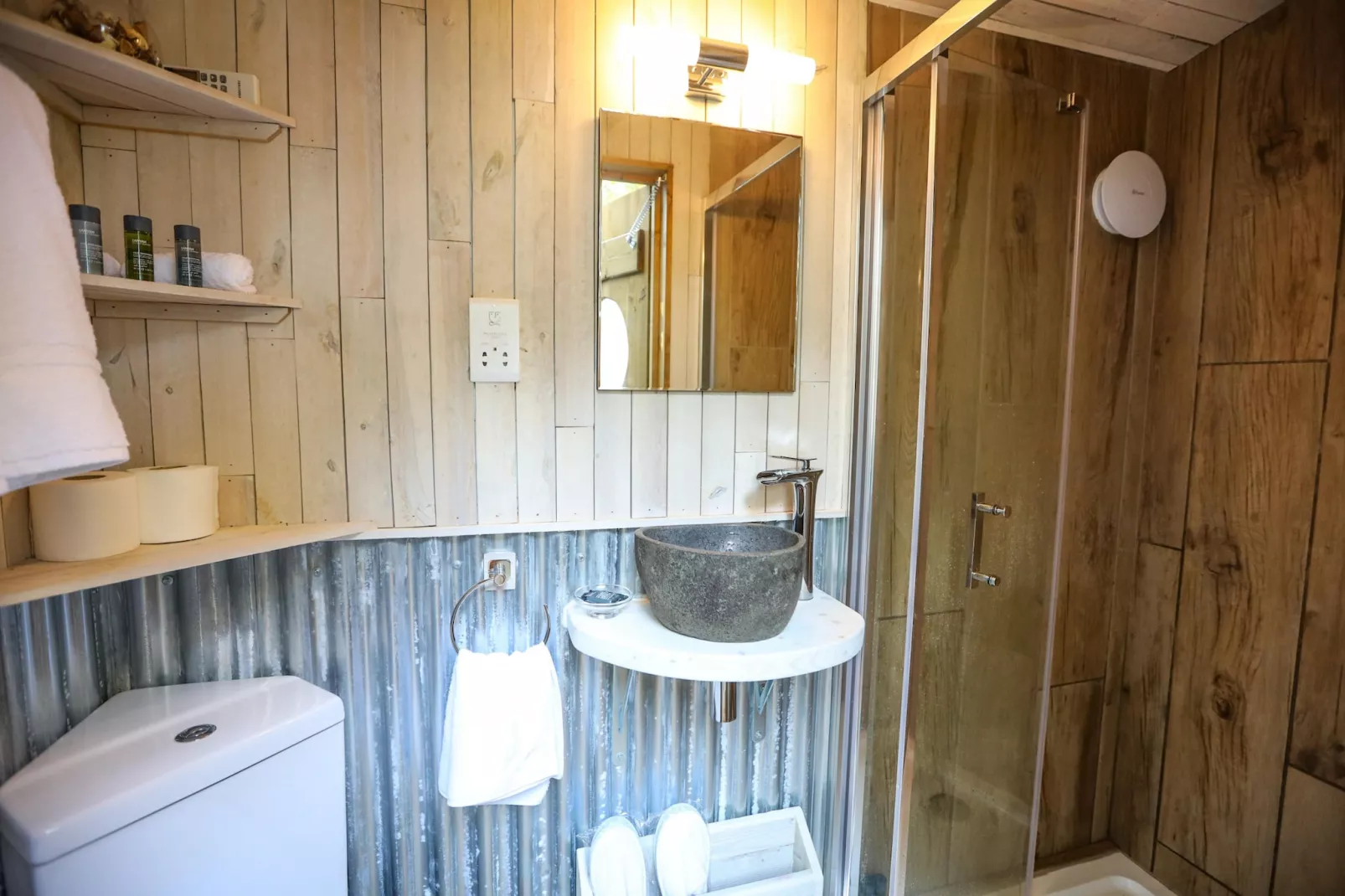 Knole Luxury Dome-Bathroom