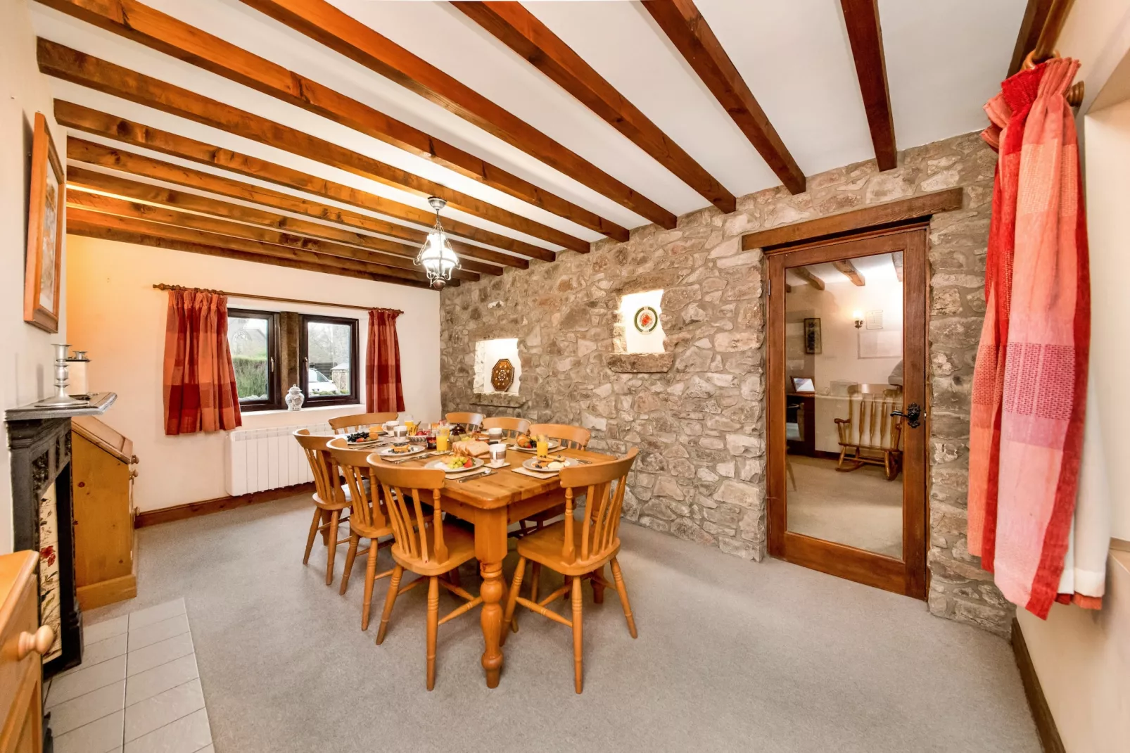 The Shires-Dining room