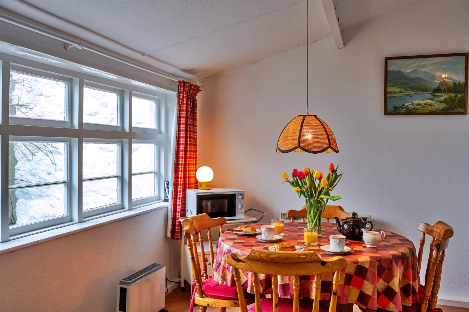 Lewcott-Dining room