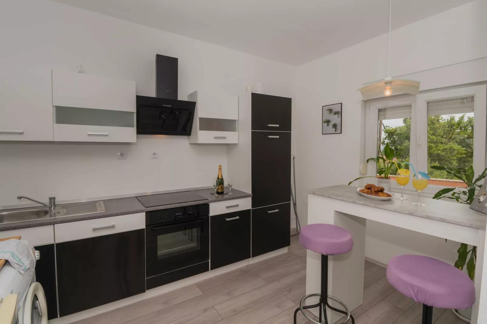 Apartment Lavanda - Four Bedroom Apartment with Hot tub and Terrace-Kitchen