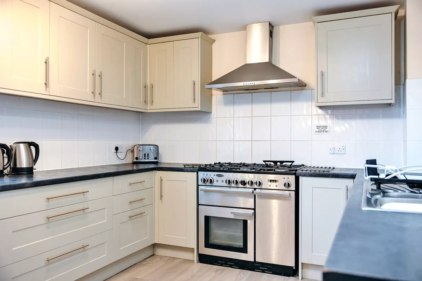 The Walton-Kitchen