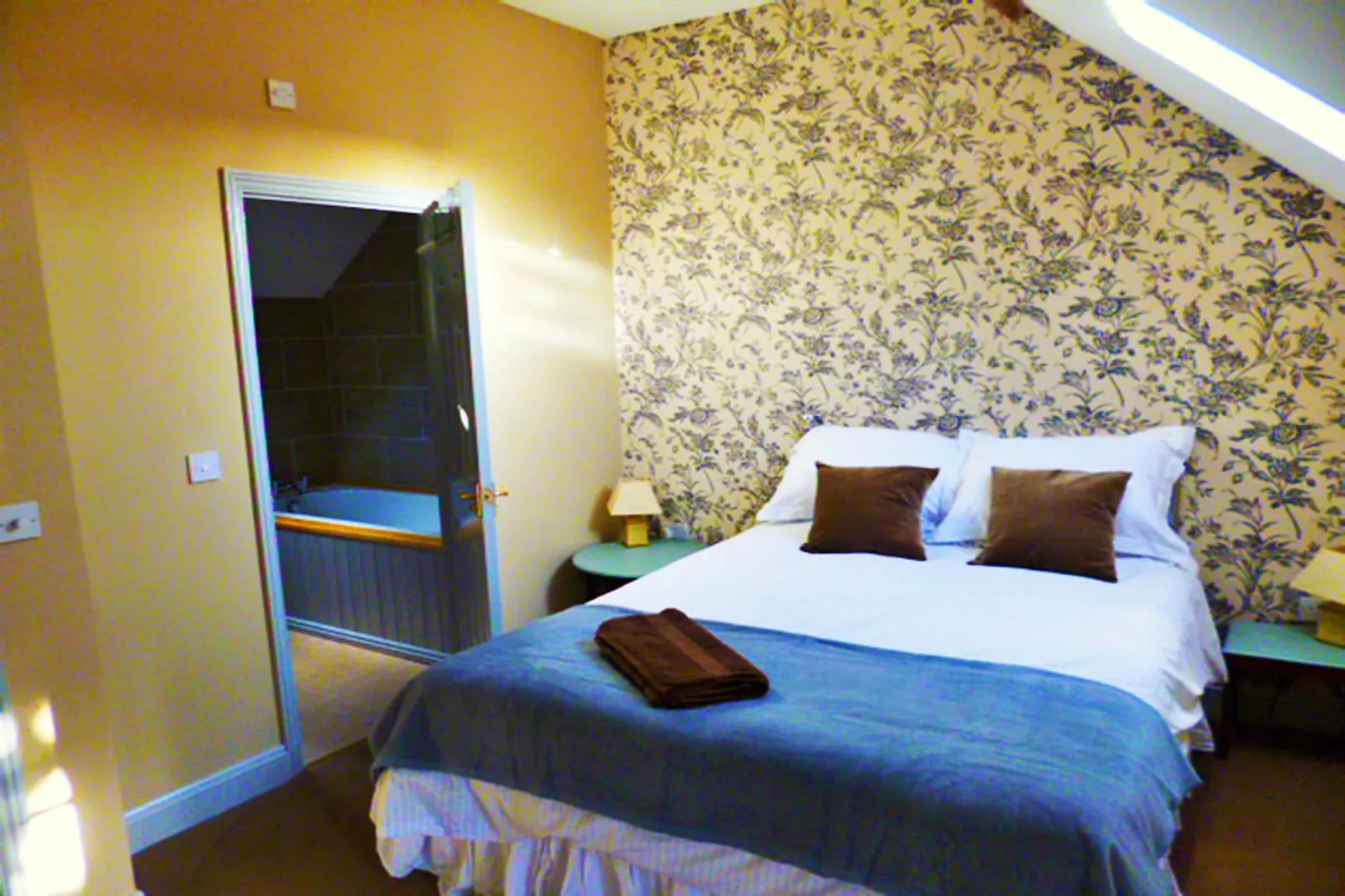 No.1 Meynell Mews-Chambre