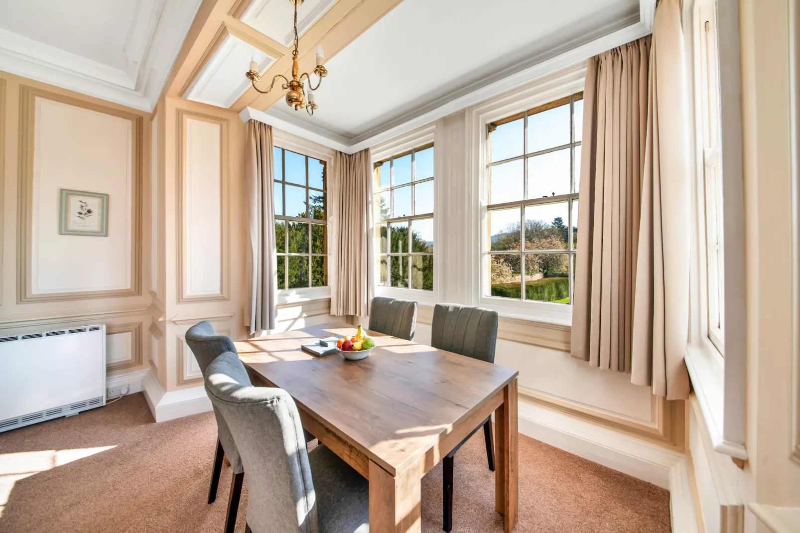 Sutton Hall Apt-Esszimmer