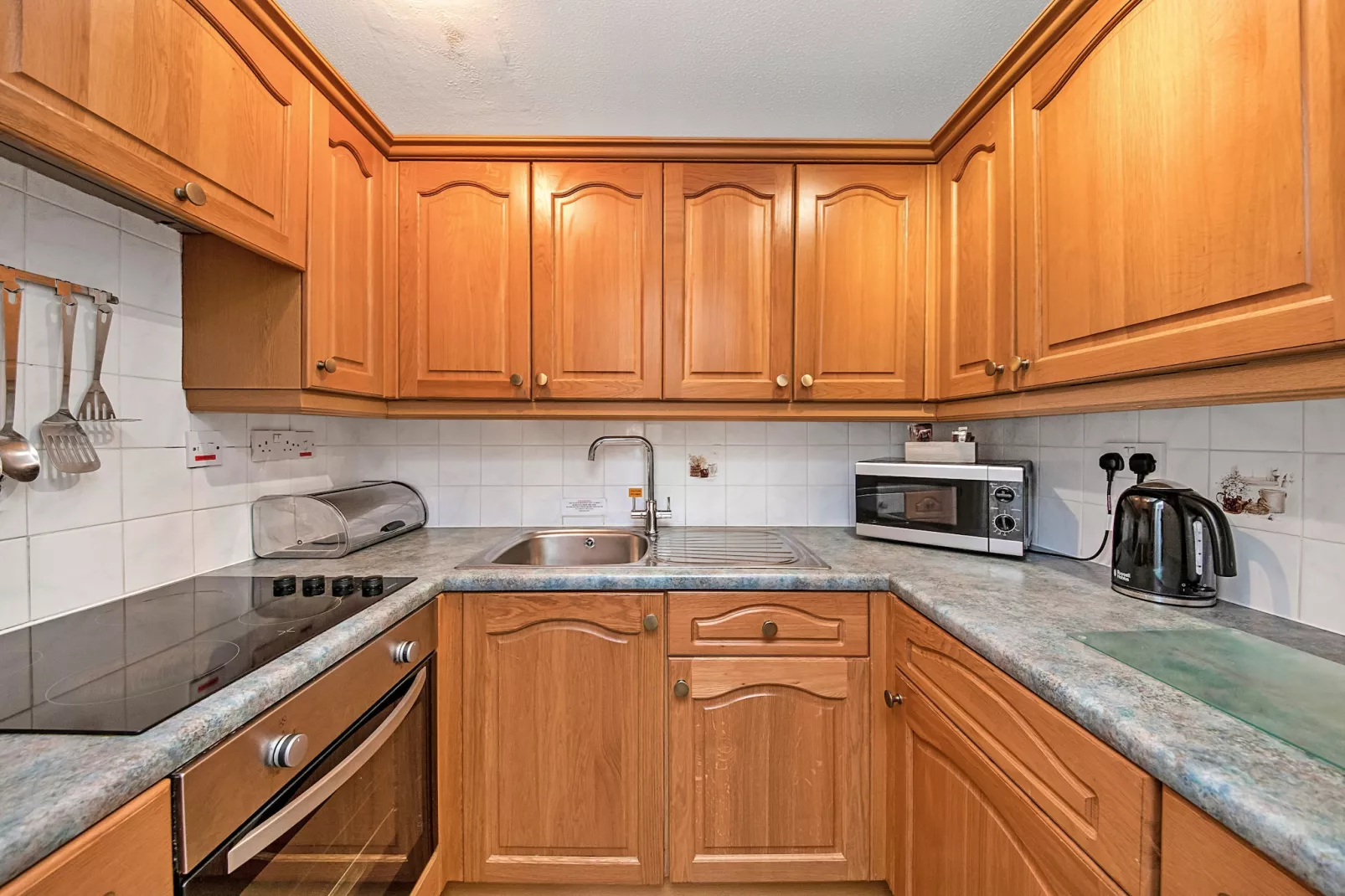Kilburn Hall Apt-Kitchen