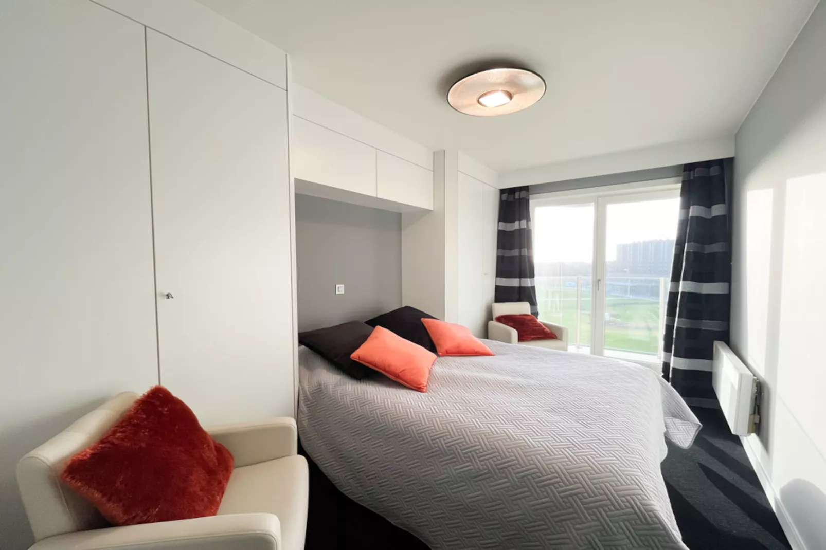 DEN OEVER III-Bedroom