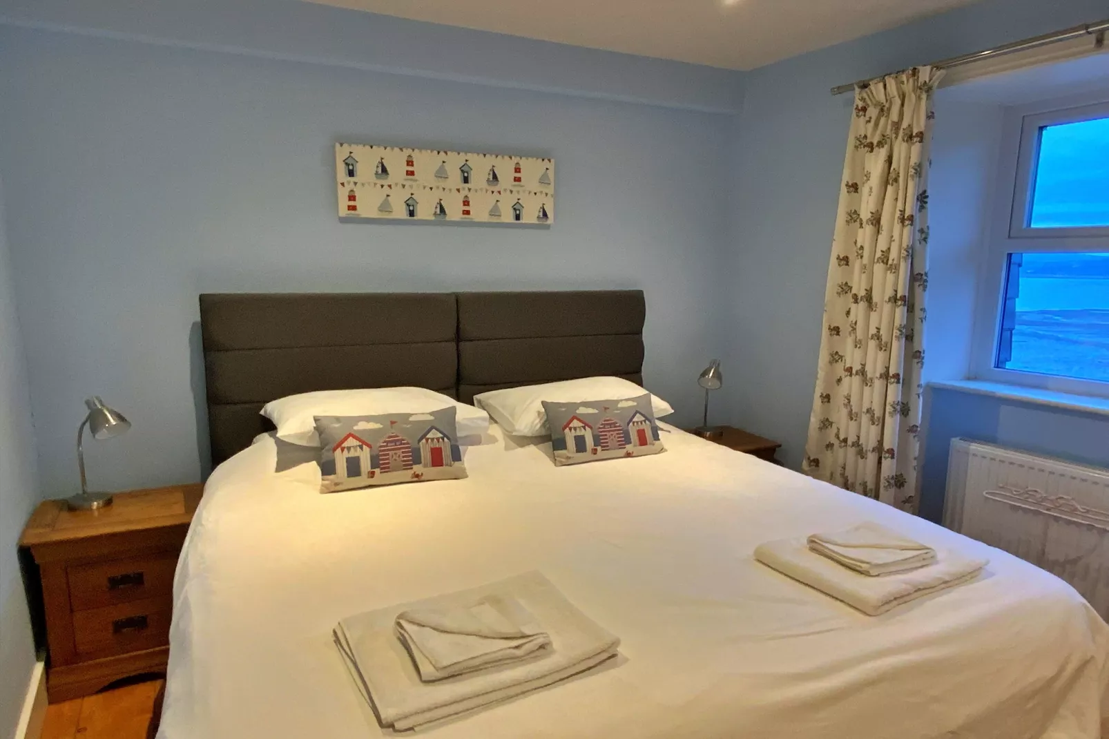 Beau View at Gadlys House-Bedroom