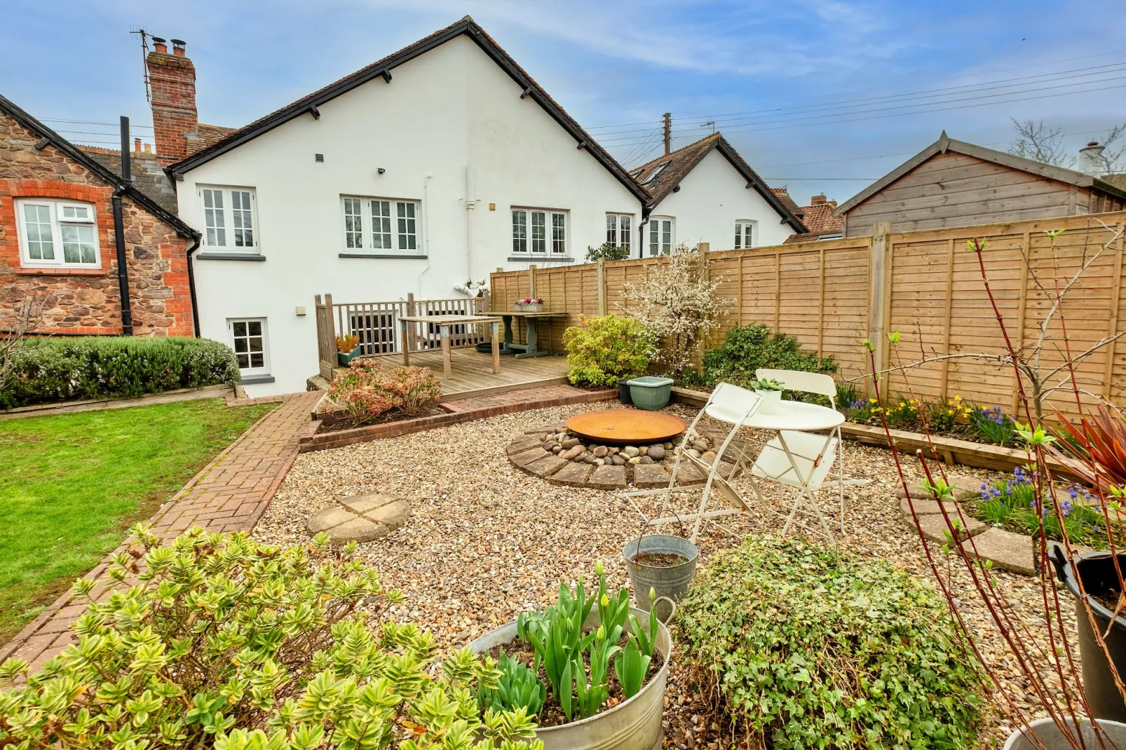 3 Elm Cottage-Gardens summer