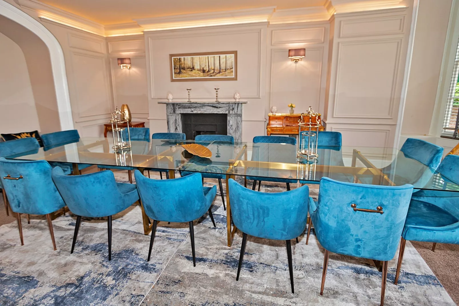 Ttich Manor Retreat-Dining room