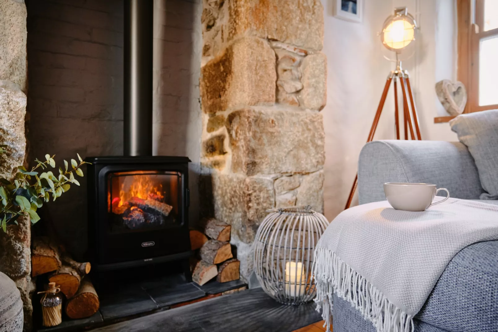 Scallop Cottage-Living room